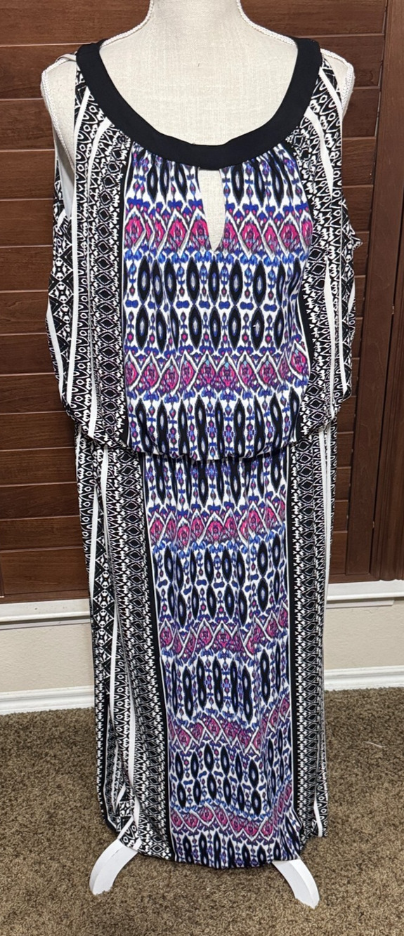 London Style Woman Maxi Dress Sleeveless 20W black white geo print stretch long